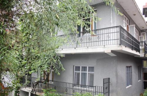 Aleo House | Cottage Mini For Backpackers & Small Family