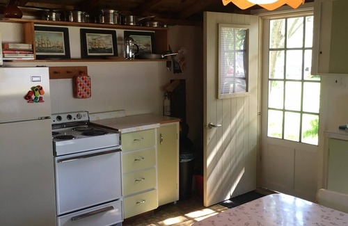 Shediac House | Cottage Minutes Away From The Beach