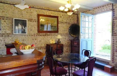 La Poterie-Cap-d'Antifer House | Cottage near Étretat Cliffs with Private Garden