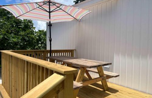 East Hill House | Cottage on 10th Cozy Retreat Near Downtown & Beach