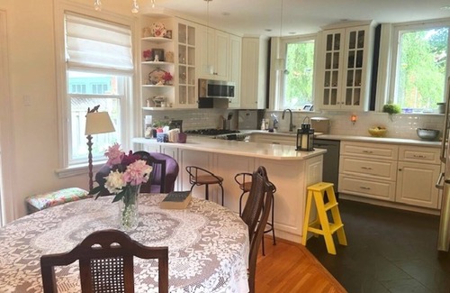 Stratford Bed & Breakfast | Cottage on Caledonia Bed & Breakfast