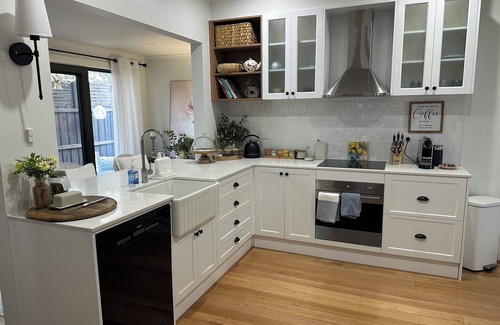 Bacchus Marsh Cottage | Cottage on Dickson - The Perfect Country Escape.