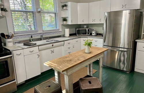 Bloomington Cottage | Cottage on Kirkwood: Walk to Lotus Fest Special