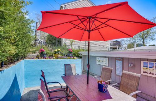 White Island Shores House | Cottage on Private Pond with Beach in Wareham