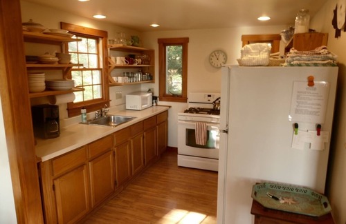 Spruce Head Cottage | Cottage on the Maine coast with stunning views and 245 ft of sandy waterfront