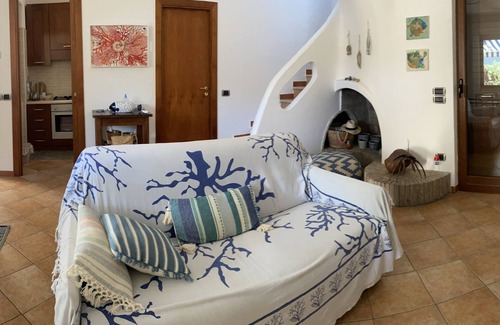 Latina Lido House | Cottage on the sea in residence with garden
