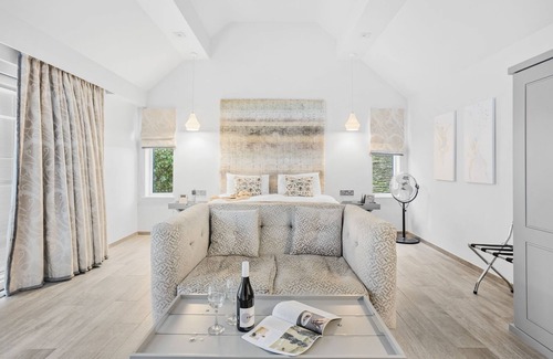 Brayford Hotel | Cottage Suite 5, Kentisbury Grange - a suite that sleeps 2 guests in 1 bedroom