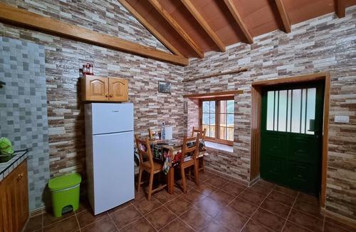 Vallehermoso Cottage | Cottage with terrace nestled in a beautiful landscape