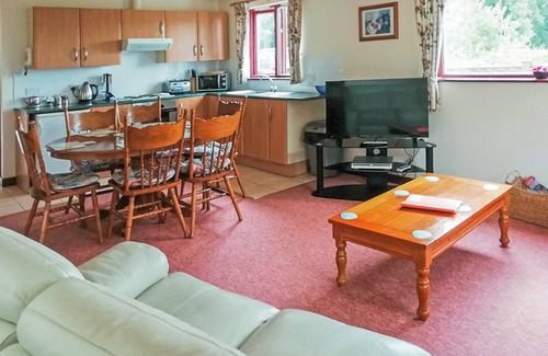 Llanybri Cottage | Cottage with one double and two twin.