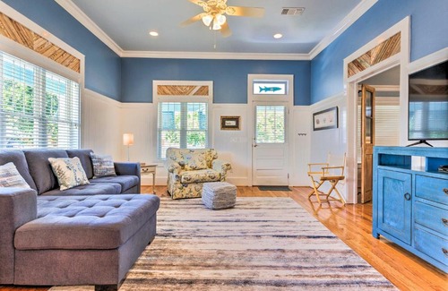 Old Town House | Cottage with Porch - 3 Min Walk to Bay St Louis
