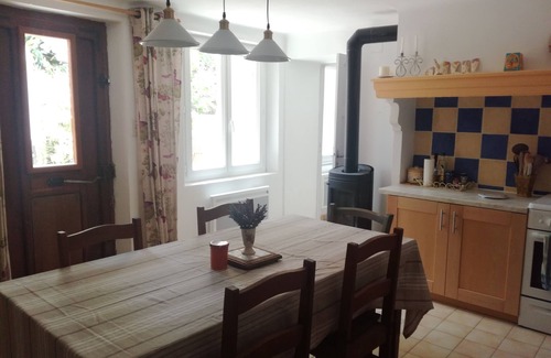 Le Barroux House | Cottage with swimming pool in a quiet hamlet in the heart of orchards: authentic stay!
