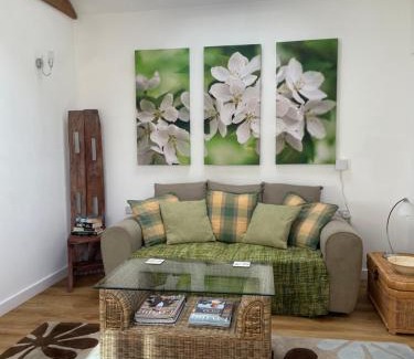 Wareham House | Cottages at Woodlands, Grooms Cottage