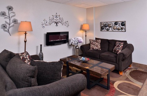South Sioux City Hotel | Cottonwood Inn and Conference Center