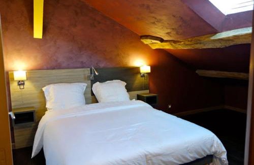 Saint-Priest-sous-Aixe House | Couleurs du Daumail