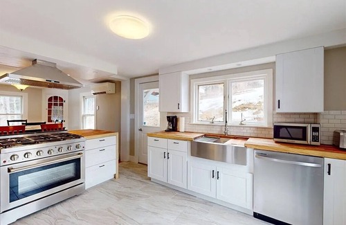 Shelburne House | Country-Chic house in the Berkshires