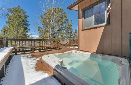 Flagstaff House | Country Club Cabin with Hot Tub