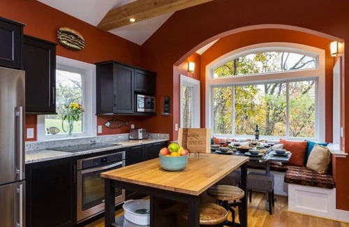 Front Royal Cottage | Country Elegance overlooking the Shenandoah River