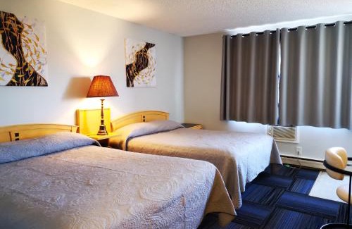 Smoky Lake Hotel | Country Garden Inn & Restaurant