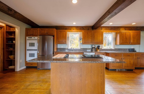 Shoreham House | Country getaway with gorgeous views, 15 minutes from Middlebury
