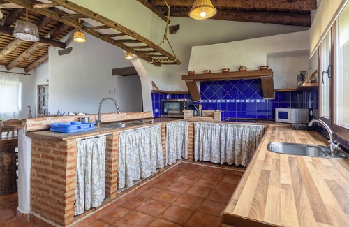 Santo Tome del Puerto House | Country House 'Conejo' with Mountain View, Private Garden and Wi-Fi