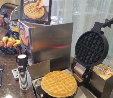 Edwardsville Hotel | Country Hearth Inn & Suites Edwardsville