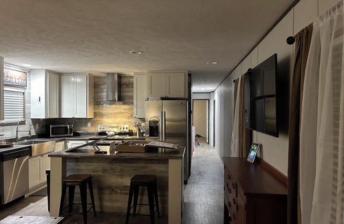 Lamont Bed & Breakfast | Country Hide away nCharming 2-bedroom with WiFi nCozy, Peaceful, n