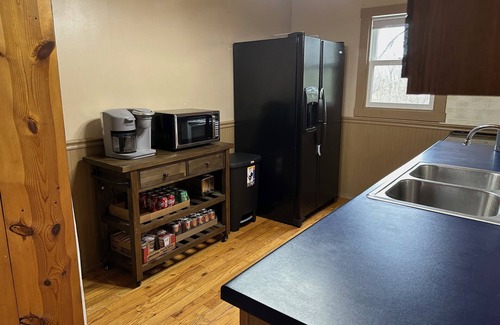 Anna House | Country, hideaway cabin close to town, 15 minutes from wineries