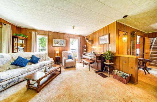 Centerville House | Country Home with Fishing Ponds Near Canadohta Lake