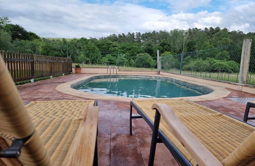 Pepin House | Country House 'Aldea Rural A Cortiña Apartamento 1' with Mountain View, Shared Pool and Wi-Fi