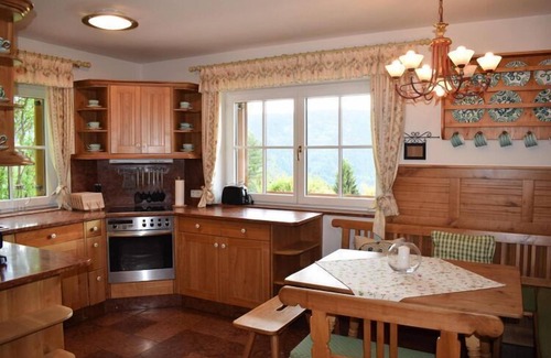 Millstatt House | Country House by Lake Millstatt with Whirlpool