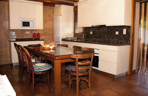 Turegano House | Country House 'Casa Mariano' with Mountain View, Private Terrace and Wi-Fi