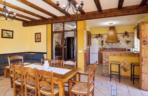 Carcabuey House | Country House 'Casa Rural El Rincon' with Mountain View, Wi-Fi and Air Conditioning