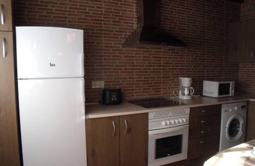 Los Navalucillos House | Country House 'Vallecasar' with Mountain View, Wi-Fi and Air Conditioning