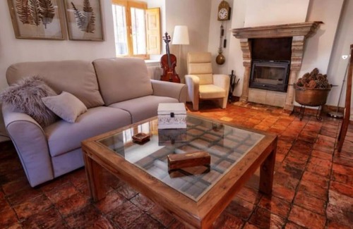 Ocenilla House | Country House 'La Chascona' with Mountain View and Wi-Fi