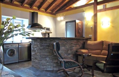 Almajano House | Country House 'Las Frascuelas' with Mountain View, Private Terrace and Wi-Fi