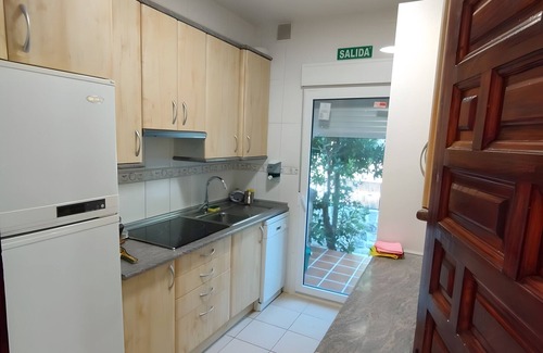 La Adrada House | Country House 'Los Pinos' with Mountain View, Private Pool and Wi-Fi