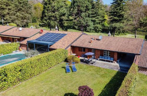 Capiago Intimiano Apartment | Country House Montorfano - by MyHomeInComo