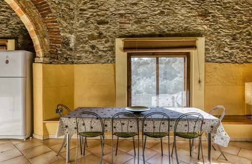 Garriguella Villa | Country House 'Mas Hortus' with Sea View, Private Pool and Wi-Fi