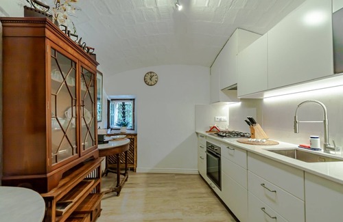 Darnius Apartment | Country House 'Mimosa Jardin' with Mountain View, Wi-Fi and Air Conditioning