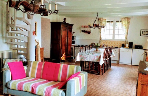 Plaudren House | Country house near Vannes, very QUIET site with flowers and trees