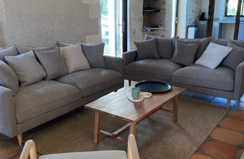 Solomiac House | Country house, park and private pool. Pets allowed