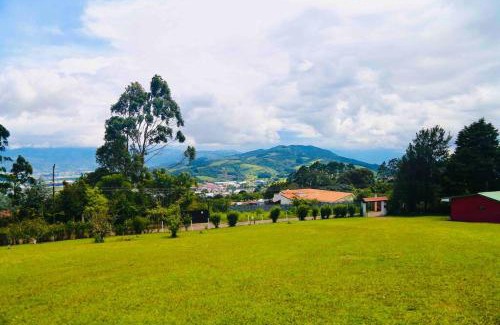 Cartago House | Country house with an incredible view to the city