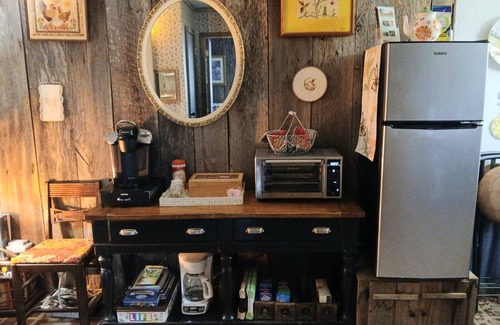Claremore Cottage | Country Inn Cottage & Farm. Private cottage with three personal suites.