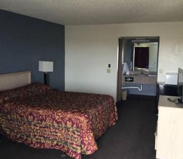 Waukomis Hotel | Country Inn Motel