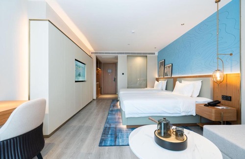 Hongshan Hotel | Country Inn & Suite by Radisson, Wuhan Optics Valley Technology Convention and Exhibition Center