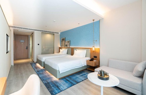 Hongshan Hotel | Country Inn & Suite by Radisson, Wuhan Optics Valley Technology Convention and Exhibition Center