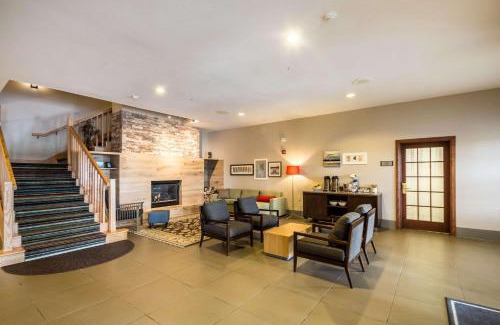 Fond du Lac Hotel | Country Inn & Suites by Radisson, Fond du Lac, WI