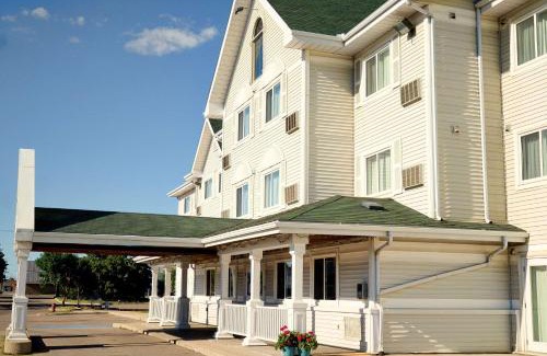 North Industrial Hotel | Country Inn & Suites by Radisson, Saskatoon, SK