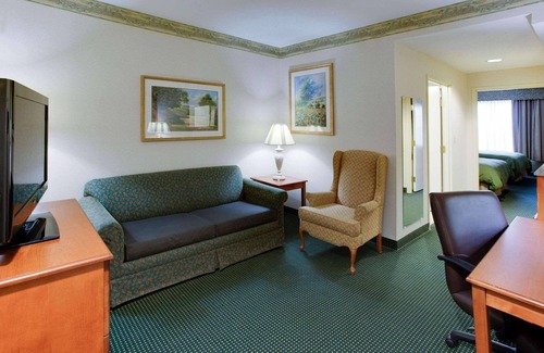 Brockton Hotel | Country Inn & Suites by Radisson, Brockton (Boston), MA