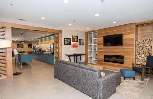 Lehighton Hotel | Country Inn & Suites by Radisson, Lehighton-Jim Thorpe, PA